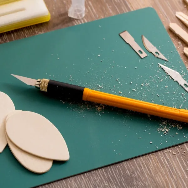 Olfa AK-4 Graphic Art Knife With Cushioned Grip