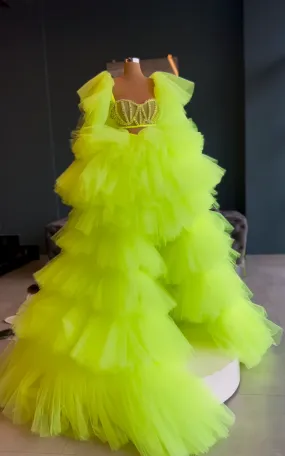 Piquing Frilled Evening Dress