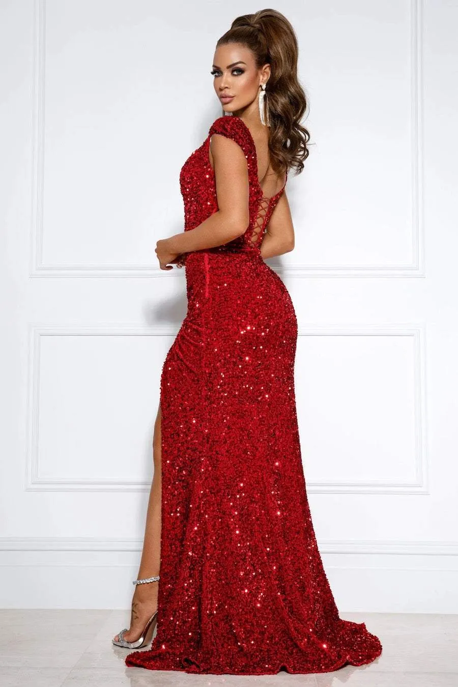 TERRIFIC RED EVENING DRESS